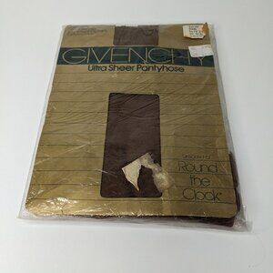 Givenchy Ultra Sheer Pantyhose Style 507 Le Beige Bare Stateley Fits 5'8" & Over
